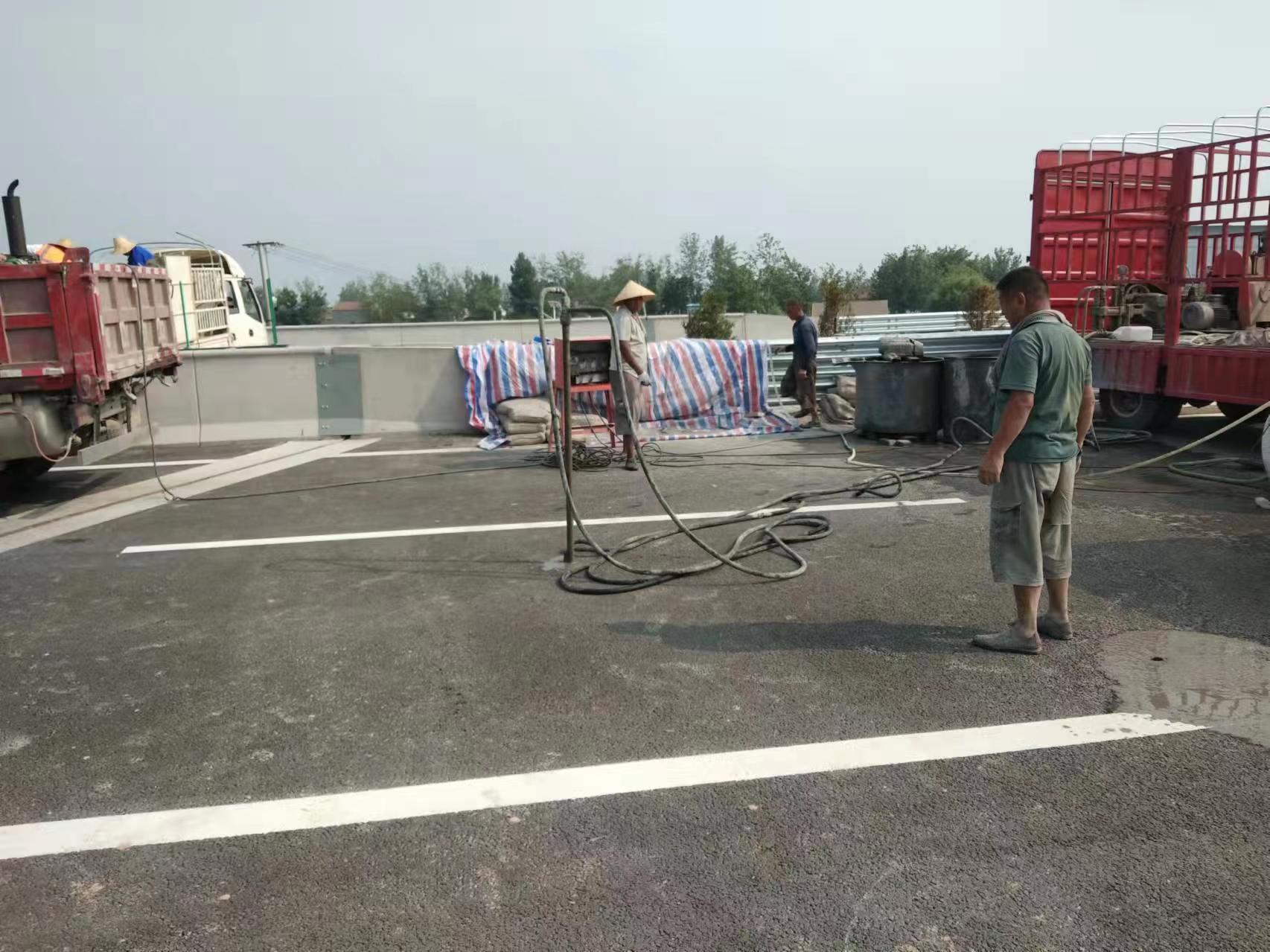 阿瓦提路基注浆